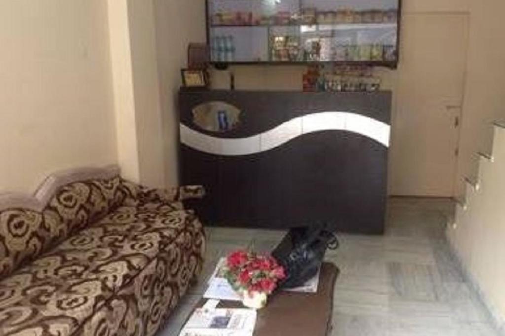 Oyo 28179 Ambay Guest House 잘란다르 외부 사진