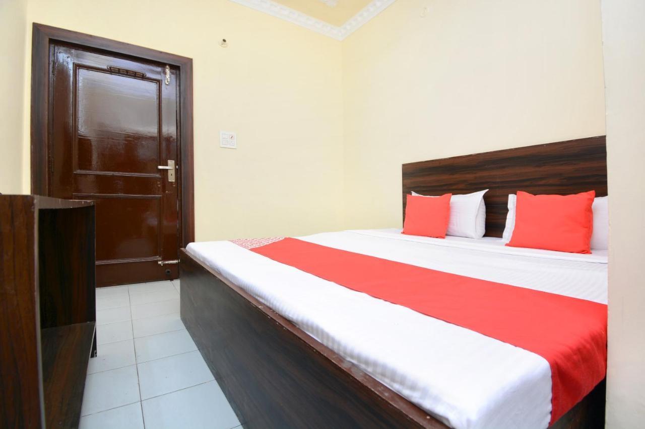 Oyo 28179 Ambay Guest House 잘란다르 외부 사진