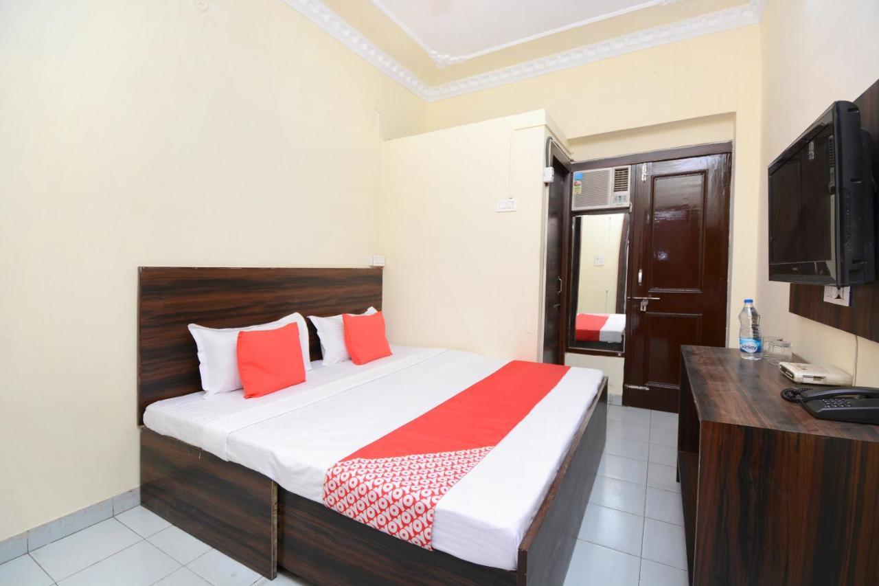 Oyo 28179 Ambay Guest House 잘란다르 외부 사진