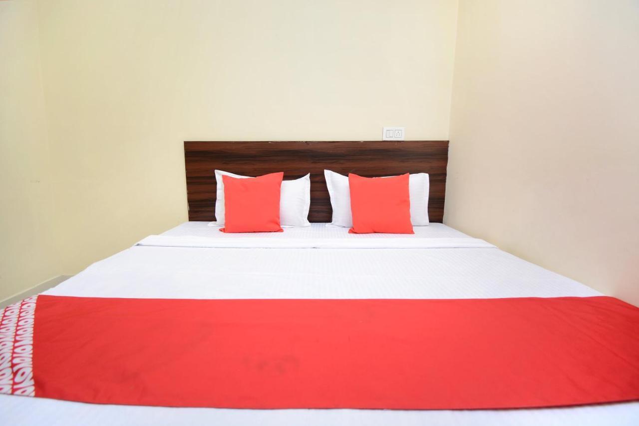Oyo 28179 Ambay Guest House 잘란다르 외부 사진