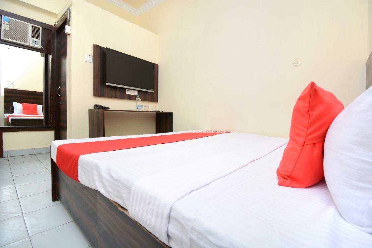 Oyo 28179 Ambay Guest House 잘란다르 외부 사진